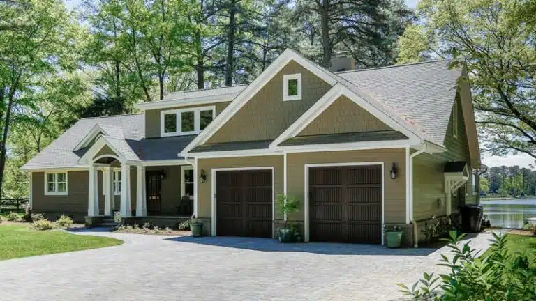 river-house